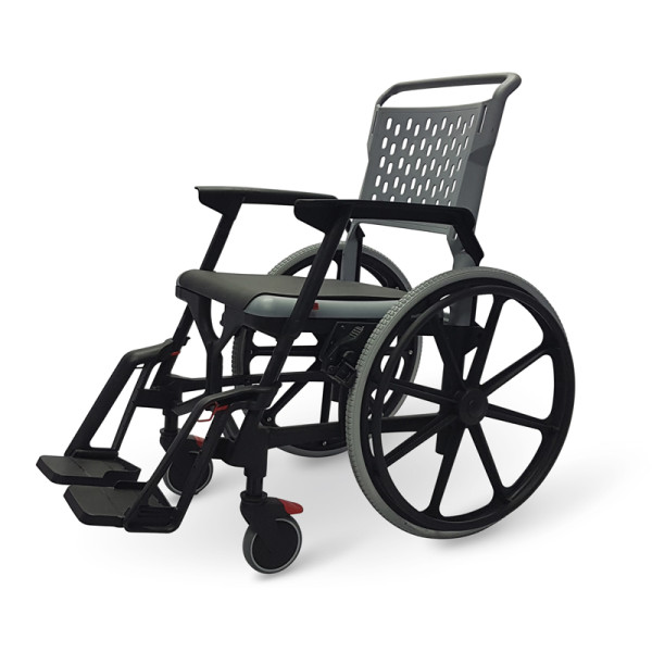 Fauteuil roulant de douche / piscine BathMobile