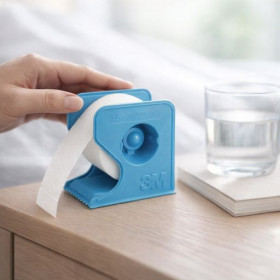 Sparadrap 3M™ Micropore™ avec dévidoir 9,14 m x 2,5 cm 