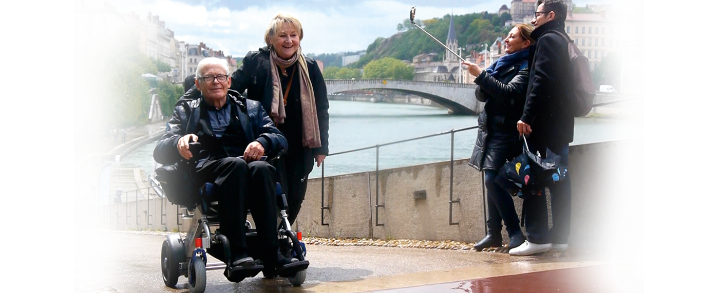 fauteuil roulant électrique : voyager partout où vous le souhaitez