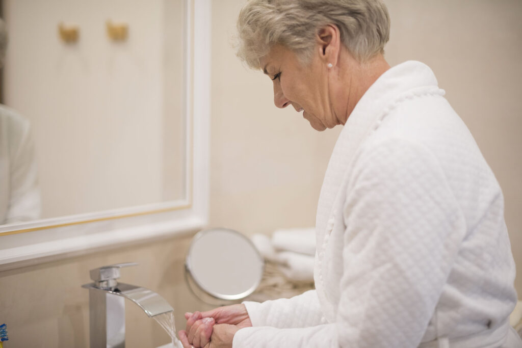 Pourquoi utiliser des gants de toilette jetables